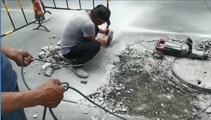 application of tuck blade