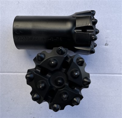 Gombfúró kőzetfúrás